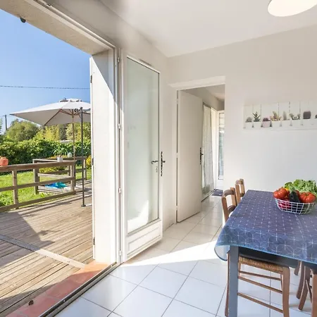 Villa Le Verger, Lumineuse Et Agreable Avec Son Espace Exterieur Clos Au Coeur De Notre Vignoble Hyeres